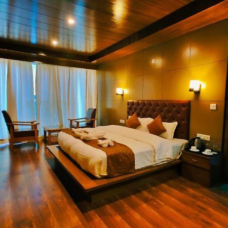 Vista Resort, Manali - ! Near Mall Road !! Hot & Cold Ac Rooms !! Best Selling !! Big Parking !! Luxury Collection !! Open Terrace !! Lift !! Playing Zone !! Property Of The Year ! Exterior photo