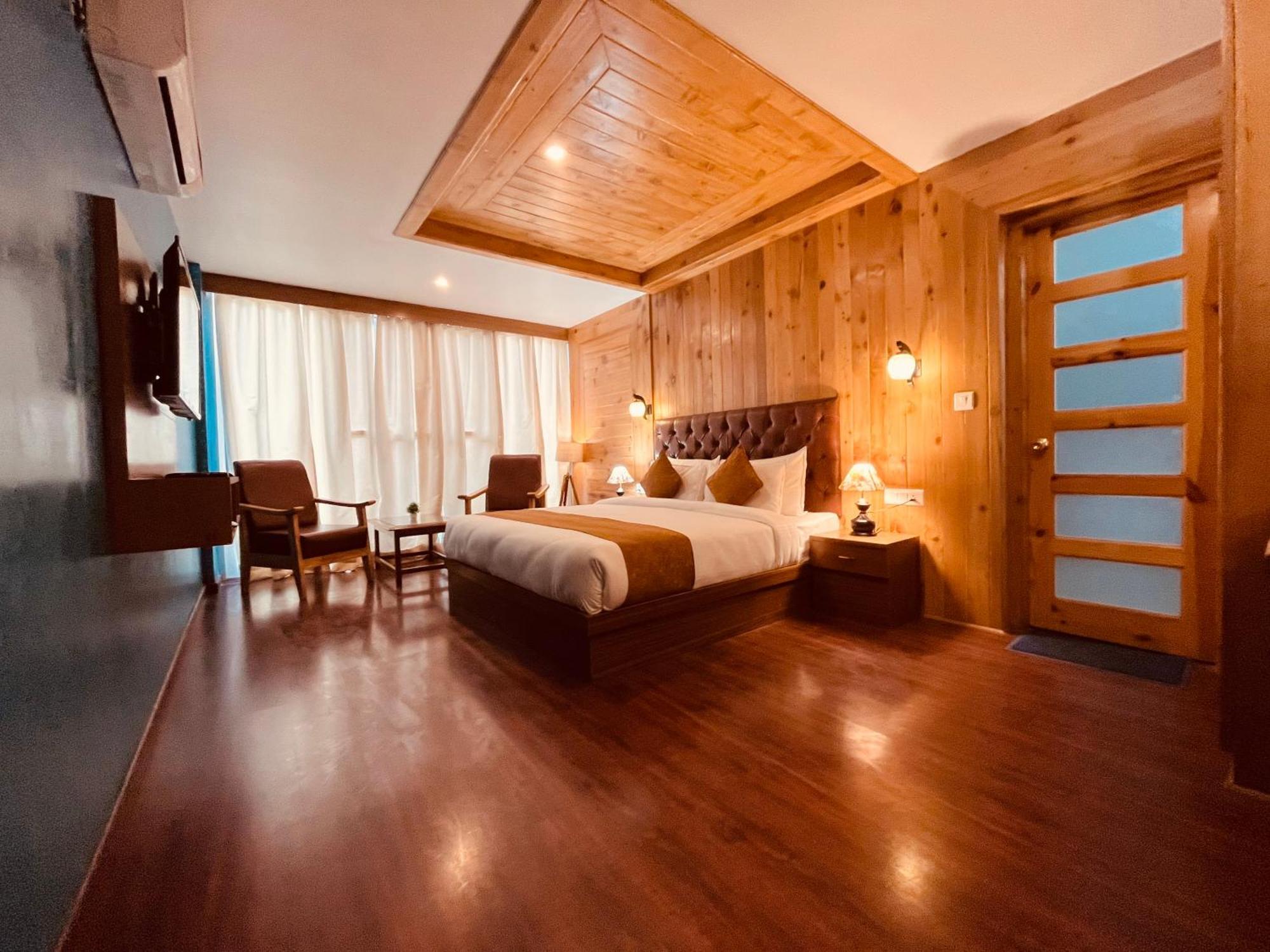 Vista Resort, Manali - ! Near Mall Road !! Hot & Cold Ac Rooms !! Best Selling !! Big Parking !! Luxury Collection !! Open Terrace !! Lift !! Playing Zone !! Property Of The Year ! Exterior photo