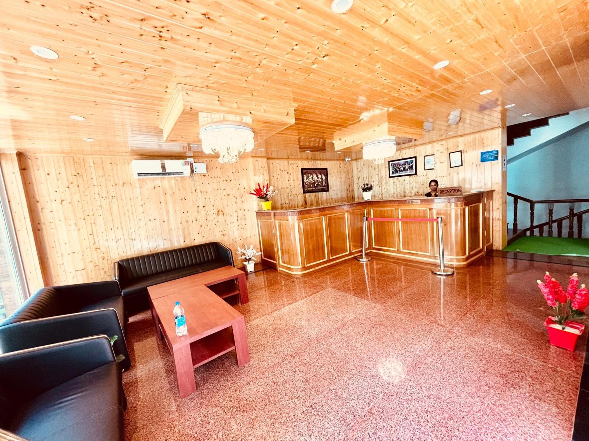 Vista Resort, Manali - ! Near Mall Road !! Hot & Cold Ac Rooms !! Best Selling !! Big Parking !! Luxury Collection !! Open Terrace !! Lift !! Playing Zone !! Property Of The Year ! Exterior photo
