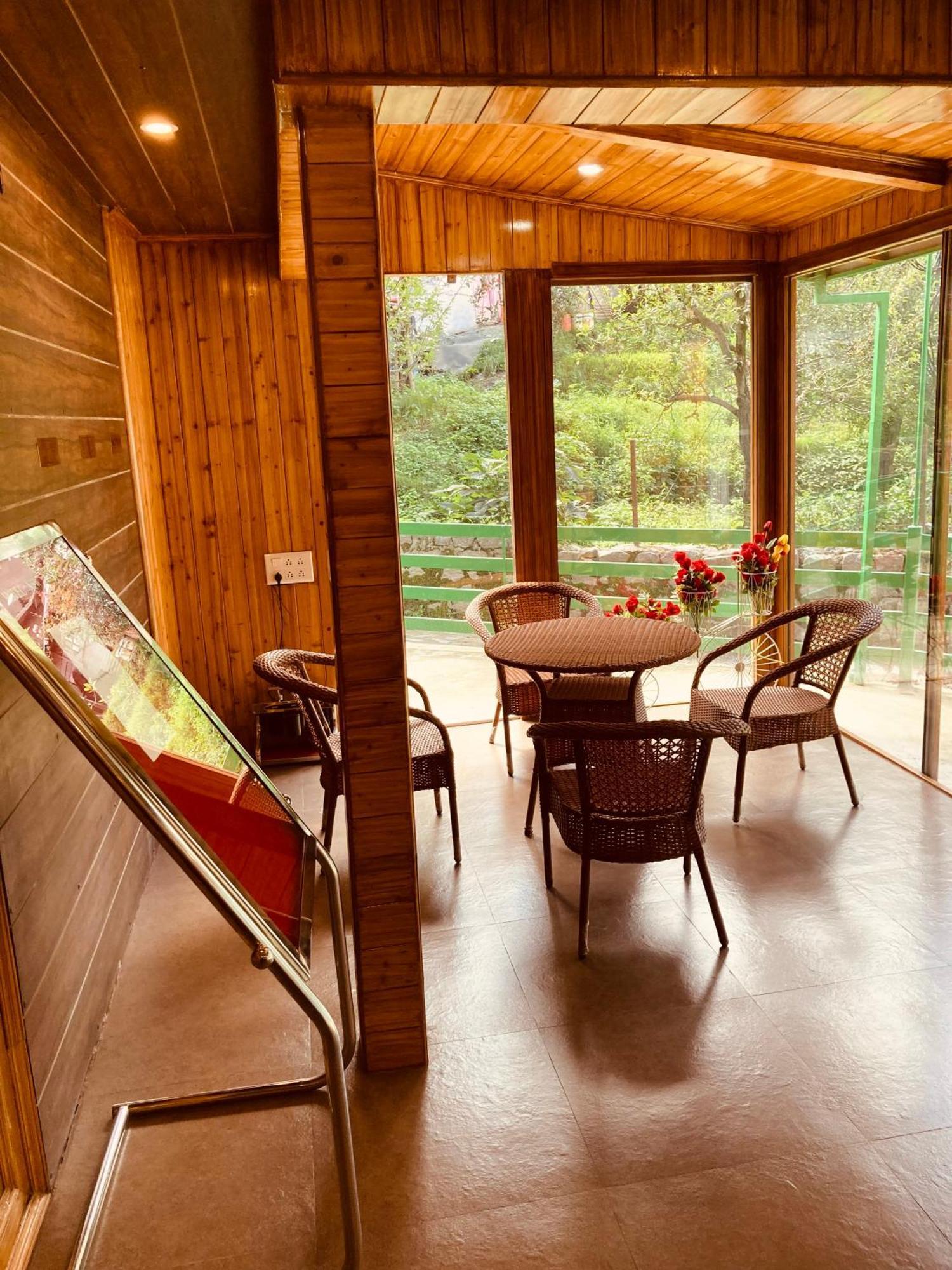 Vista Resort, Manali - ! Near Mall Road !! Hot & Cold Ac Rooms !! Best Selling !! Big Parking !! Luxury Collection !! Open Terrace !! Lift !! Playing Zone !! Property Of The Year ! Exterior photo