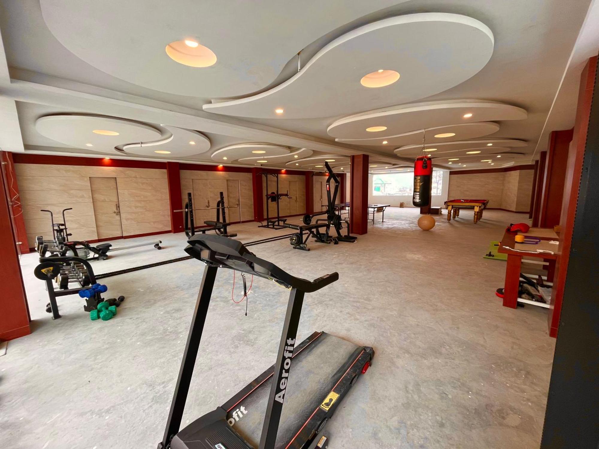 Vista Resort, Manali - ! Near Mall Road !! Hot & Cold Ac Rooms !! Best Selling !! Big Parking !! Luxury Collection !! Open Terrace !! Lift !! Playing Zone !! Property Of The Year ! Exterior photo