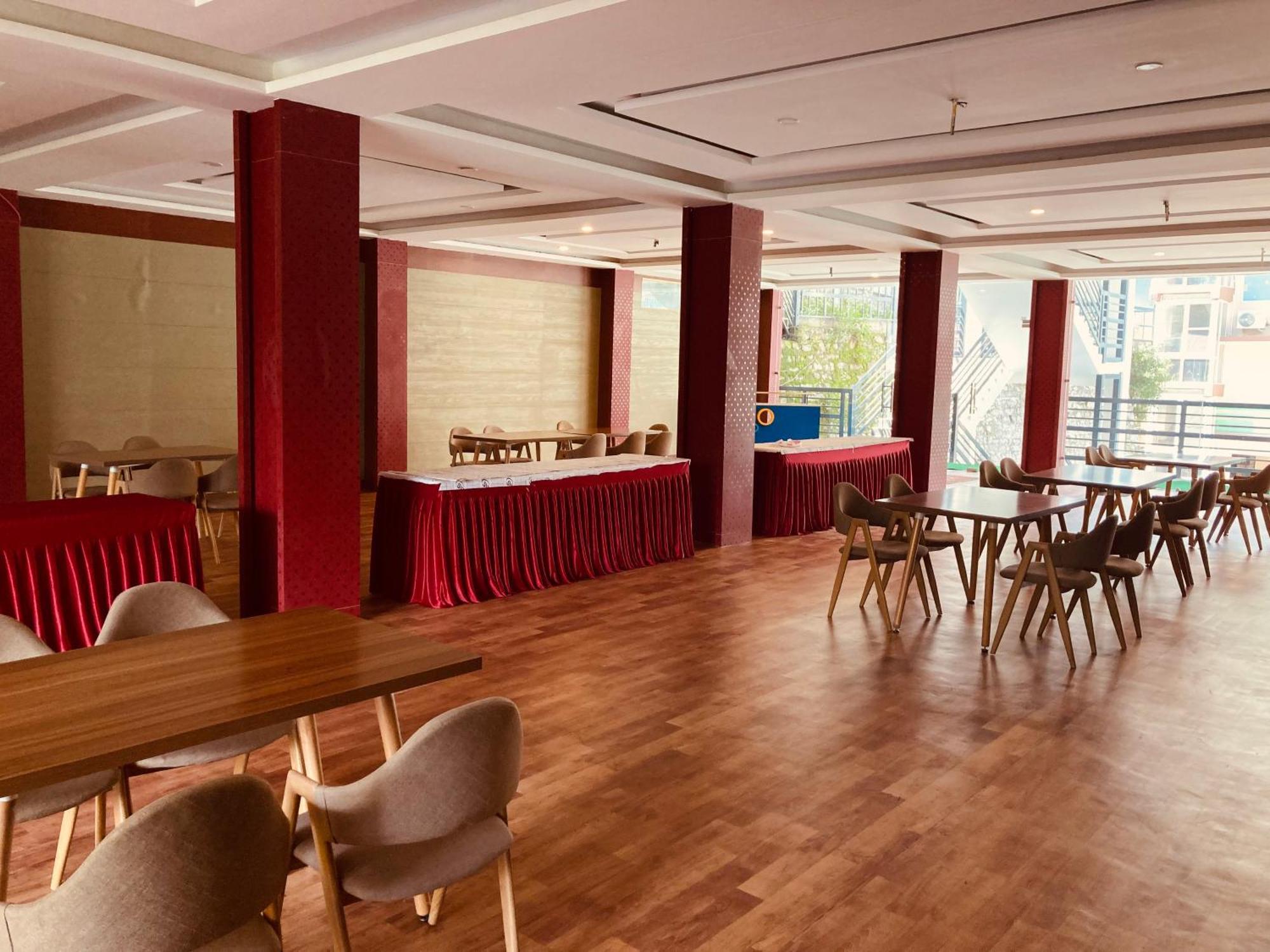 Vista Resort, Manali - ! Near Mall Road !! Hot & Cold Ac Rooms !! Best Selling !! Big Parking !! Luxury Collection !! Open Terrace !! Lift !! Playing Zone !! Property Of The Year ! Exterior photo